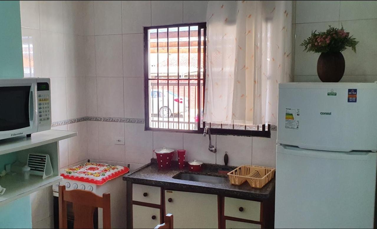 Apartamento A 30 Metros Da Praia Das Toninhas Ubatuba Exterior photo
